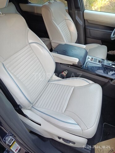 Land Rover Discovery-9