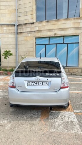 Toyota Prius-2