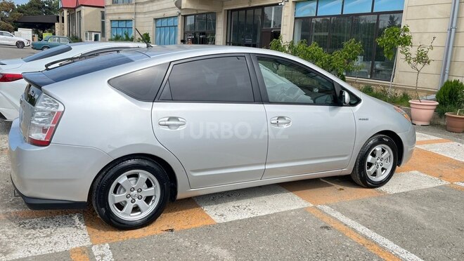 Toyota Prius-3