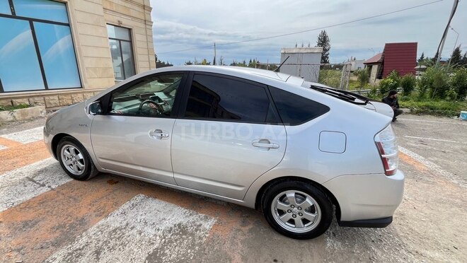 Toyota Prius-4