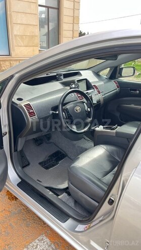 Toyota Prius-6