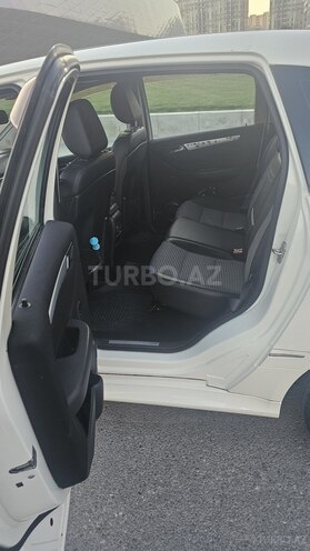 Mercedes B 200-13