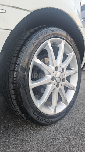 Mercedes B 200-10