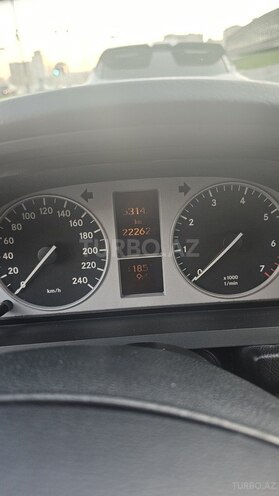 Mercedes B 200-7