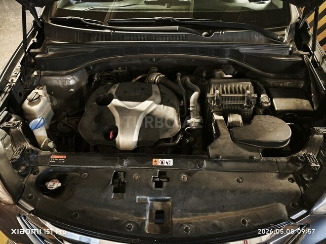 Hyundai Santa Fe-6
