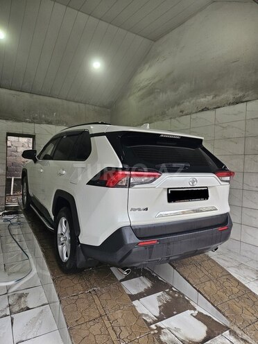 Toyota RAV4-2