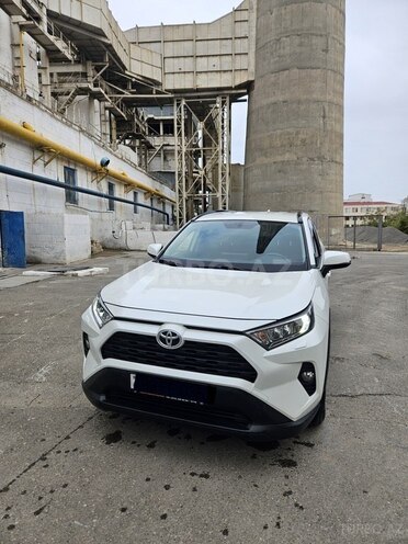 Toyota RAV4-1