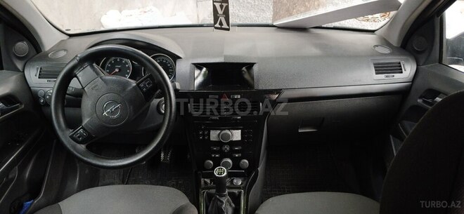 Opel Astra-2