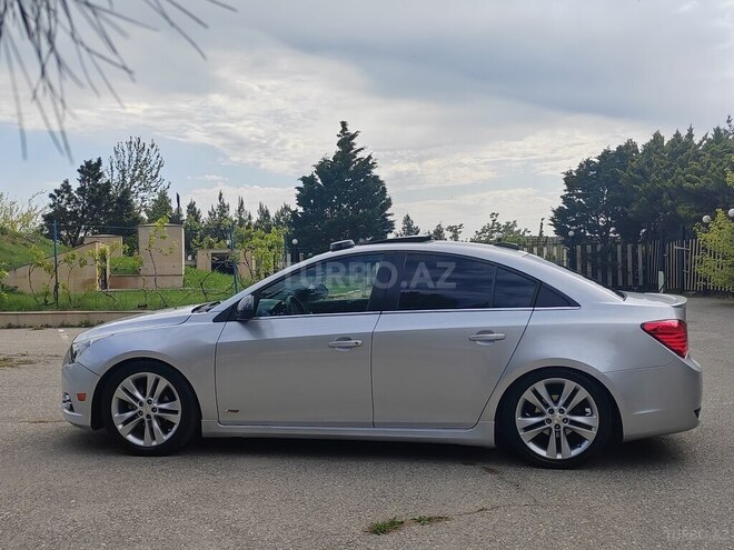Chevrolet Cruze-11