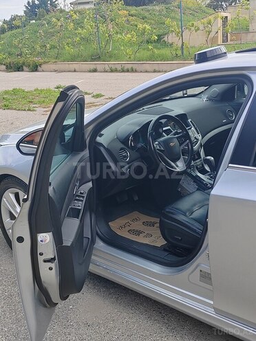 Chevrolet Cruze-13