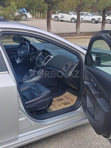 Chevrolet Cruze-14