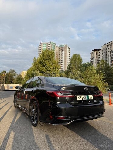 Toyota Camry-5