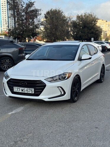 Hyundai Elantra-3