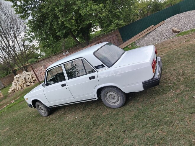 LADA (VAZ) 2107-2