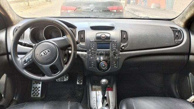 Kia Cerato-5