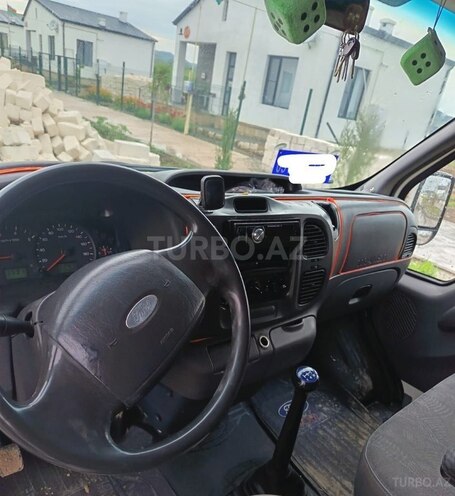 Ford Transit-7