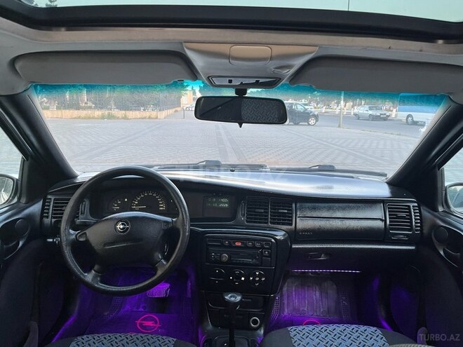 Opel Vectra-2