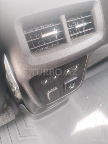 Chevrolet Equinox-18