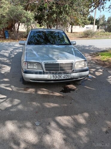 Mercedes C 250-1