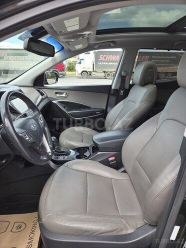 Hyundai Santa Fe-13