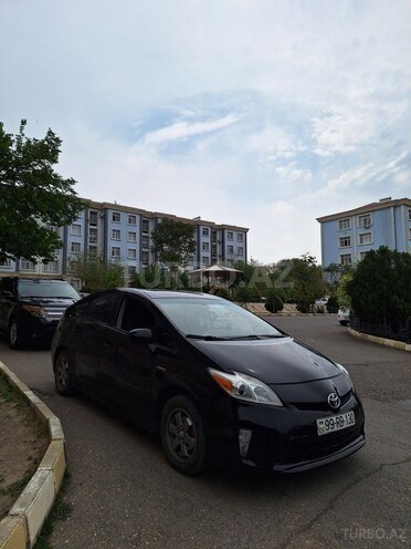Toyota Prius-4