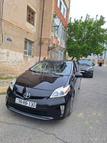 Toyota Prius-1