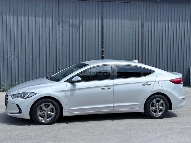 Hyundai Avante-4