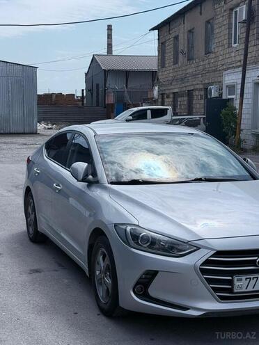 Hyundai Avante-11