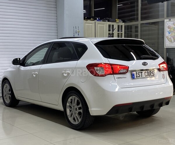 Kia Cerato-10