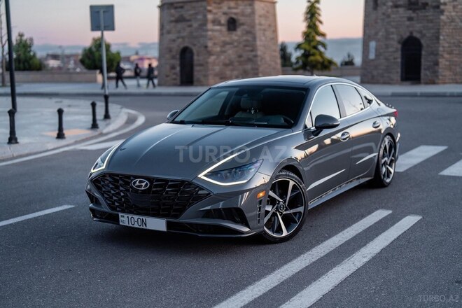 Hyundai Sonata-1