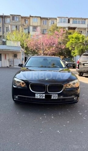 BMW 740-1