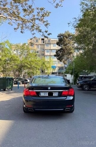 BMW 740-2
