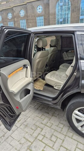 Audi Q7-9