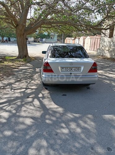 Mercedes C 250-7