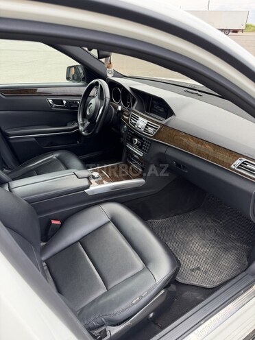Mercedes E 350-8