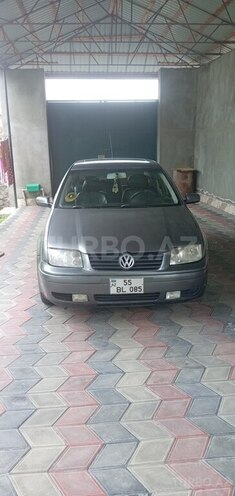Volkswagen Jetta-1