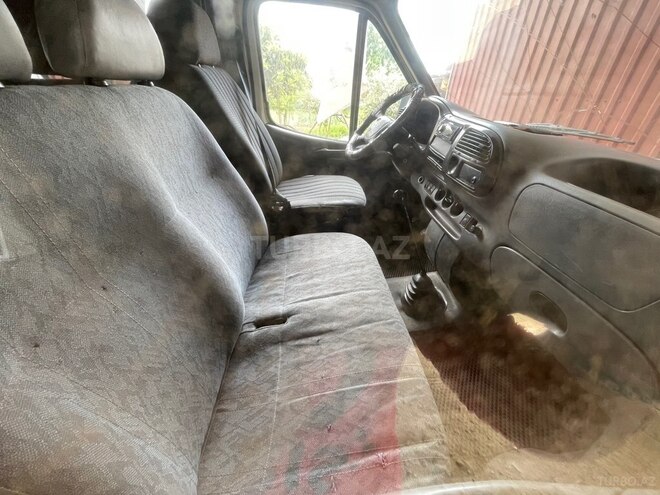 Ford Transit-6