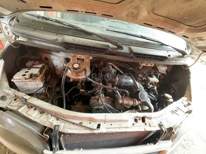 Ford Transit-9