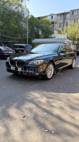 BMW 740-9