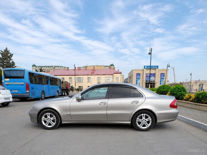 Mercedes E 220-4