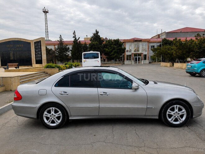 Mercedes E 220-5