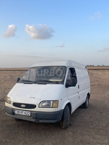 Ford Transit-1