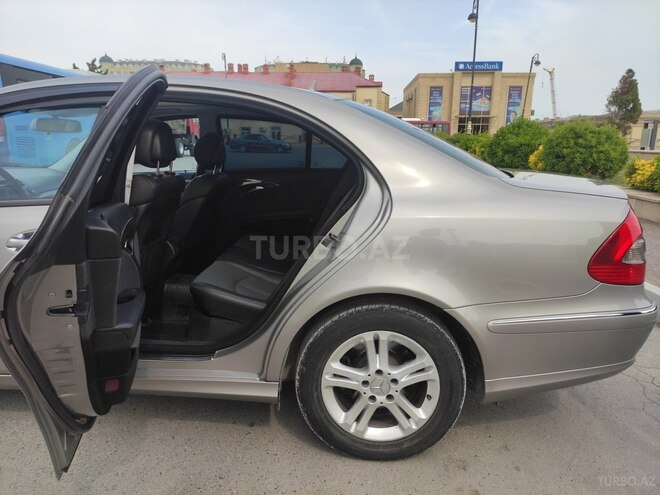 Mercedes E 220-18