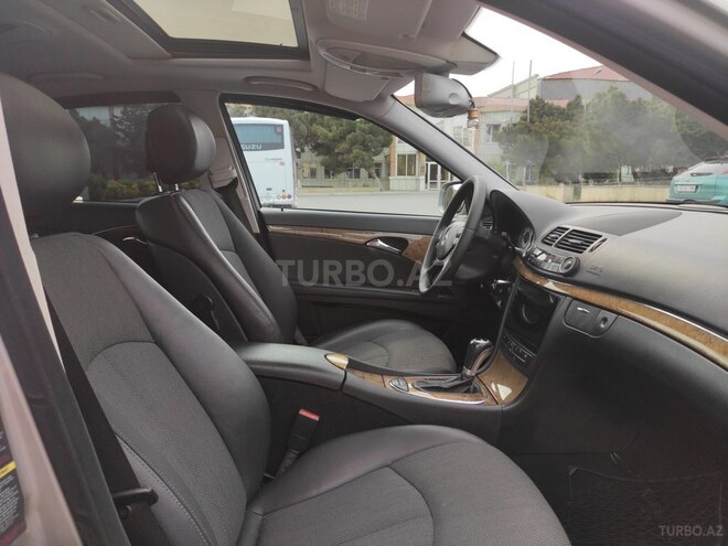Mercedes E 220-13