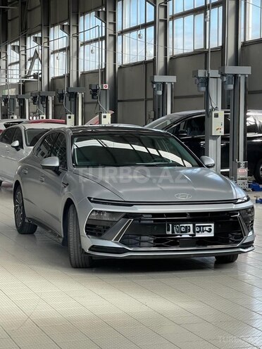 Hyundai Sonata-13
