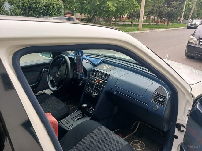 Mercedes C 180-7