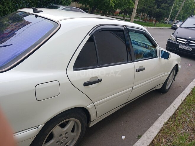 Mercedes C 180-19