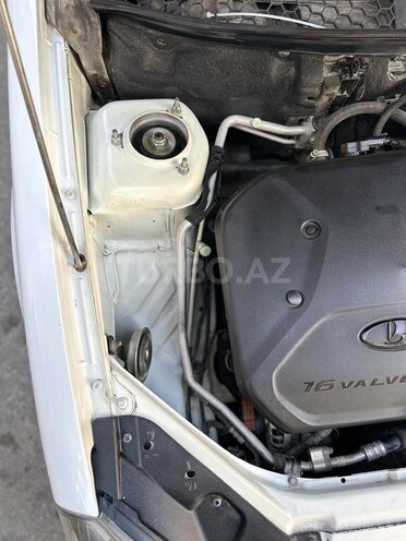 LADA (VAZ) Priora-9