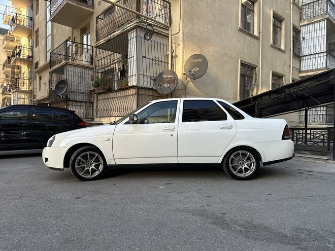 LADA (VAZ) Priora-12