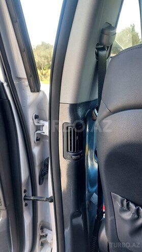 Hyundai Santa Fe-11